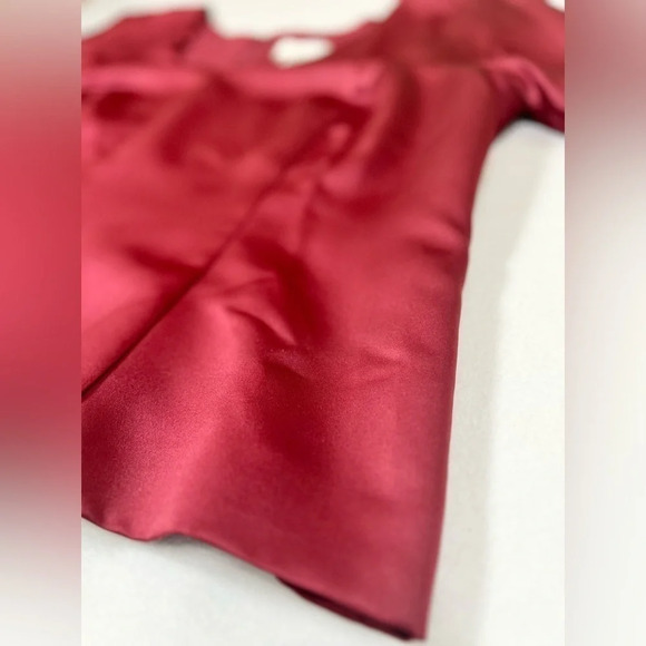 VIE BY VICTORIA ROYAL Women’s VINTAGE Cuffed Sleeve V Neck Burgundy Top 18 - Picture 10 of 16